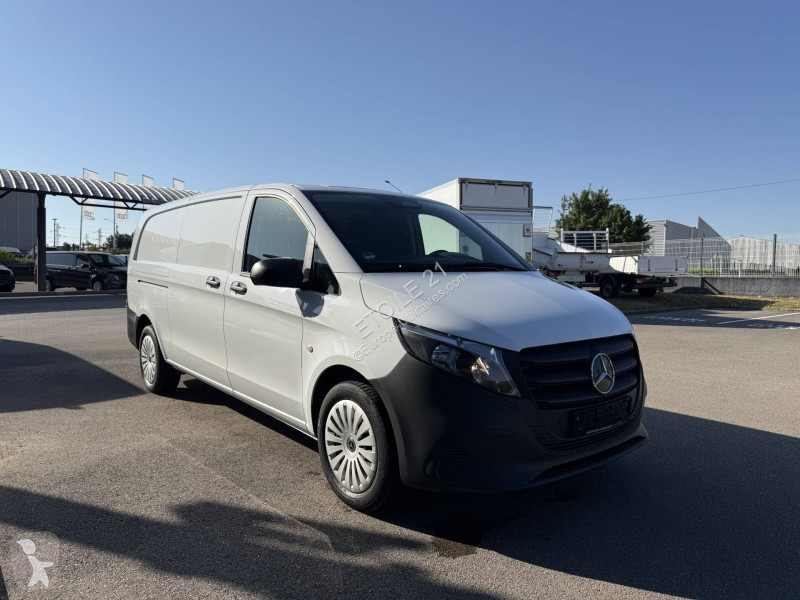 Samochód dostawczy Mercedes VITO FOURGON 116...