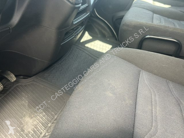 Véhicule utilitaire Iveco DAILY