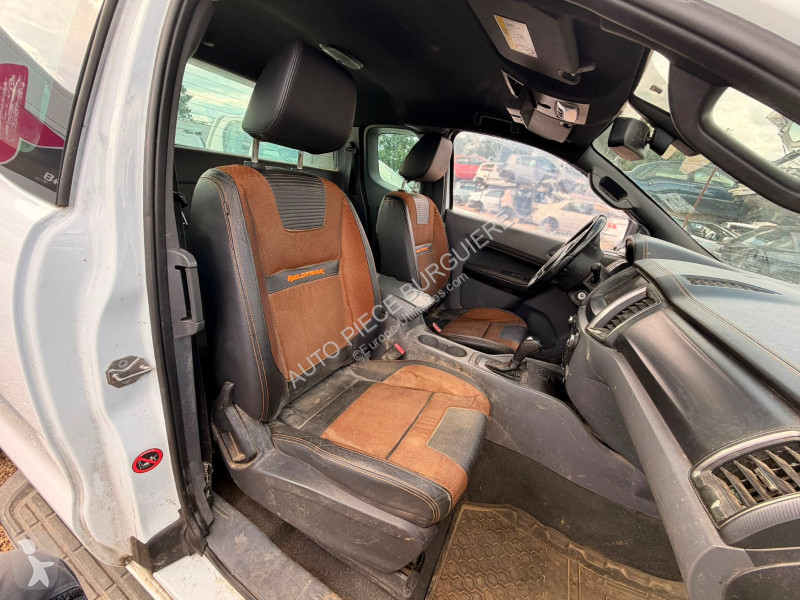 عربة نفعية Ford IV 3.2 TDCi 200 4X4 / EG370
