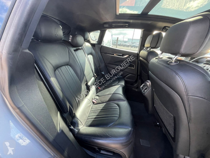 Samochód dostawczy Maserati 3.0D V6 275 / EH922