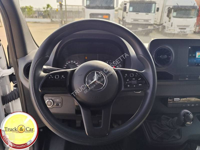 Furgoneta Mercedes