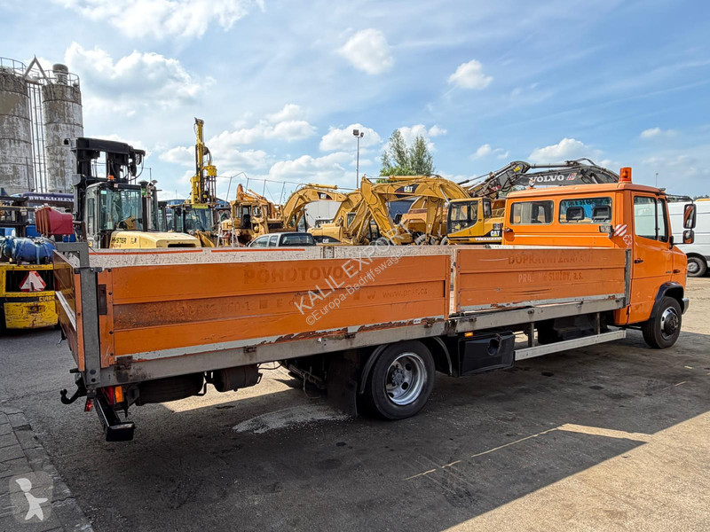 Nyttofordon Mercedes 816 Open Box - Manual...