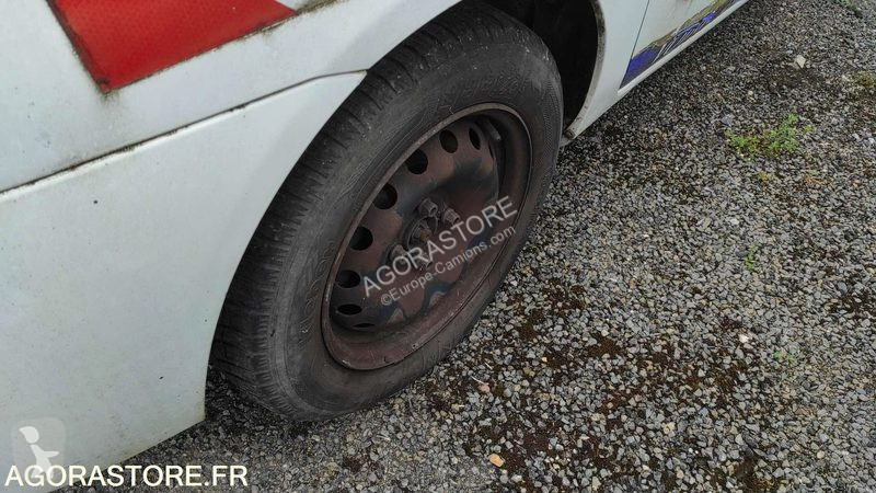 Коммерческий автомобиль Renault CLIO