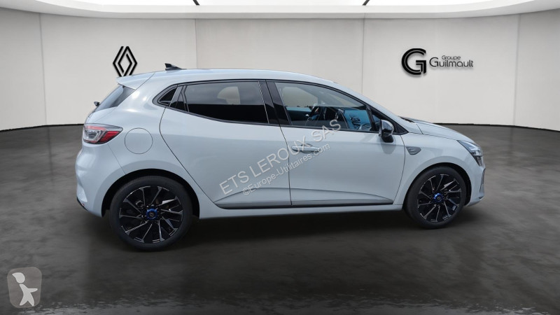 Véhicule utilitaire Renault CLIO V