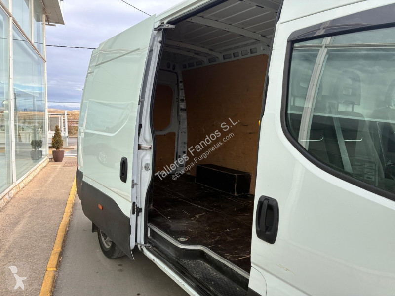 Furgoneta Iveco  35S16 V 12m3