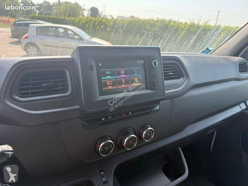 Véhicule utilitaire Renault 2.3 145 CH