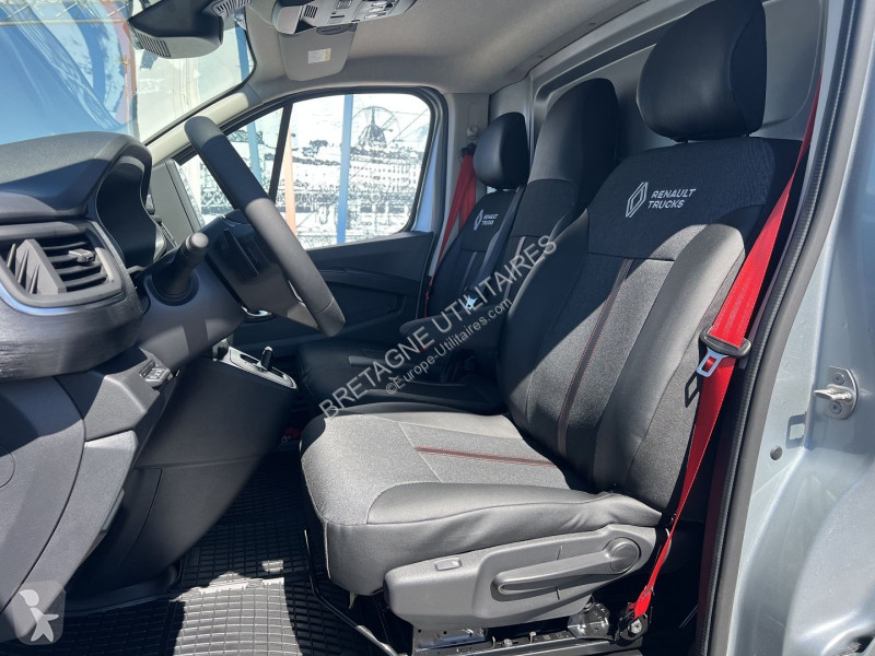 Véhicule utilitaire Renault TRAFIC III FG NEUF:...