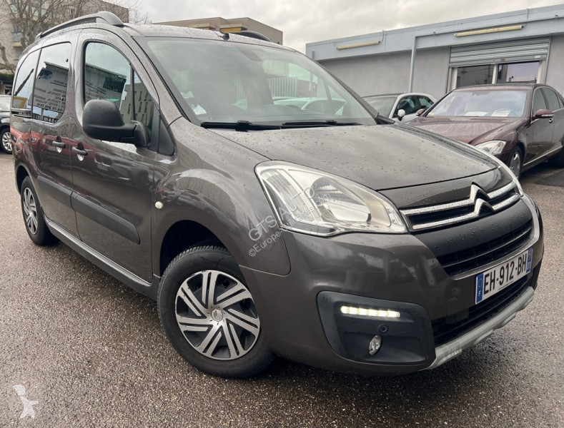 عربة نفعية Citroën BERLINGO PURETECH 110CH...