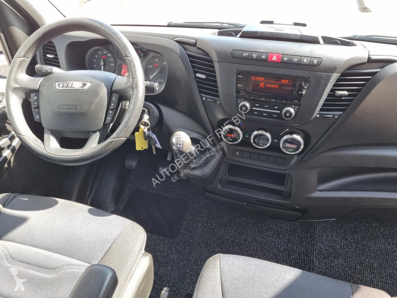 Samochód dostawczy Iveco 35C18 3.0D L2H2 DC...