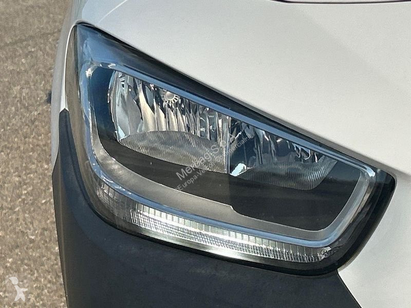 Veicolo commerciale Mercedes 112 cdi furgone Long