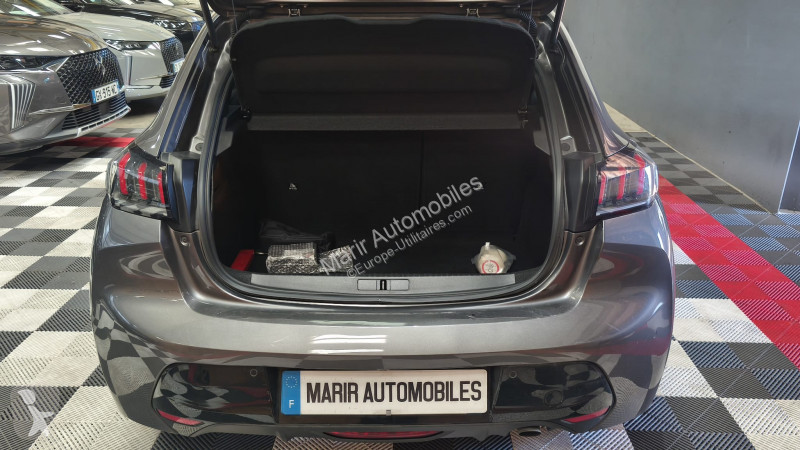 Véhicule utilitaire Peugeot 208