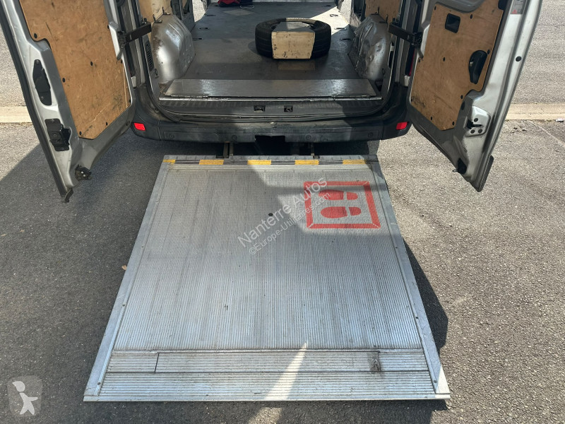 Véhicule utilitaire Renault MASTER III FG HAYON...
