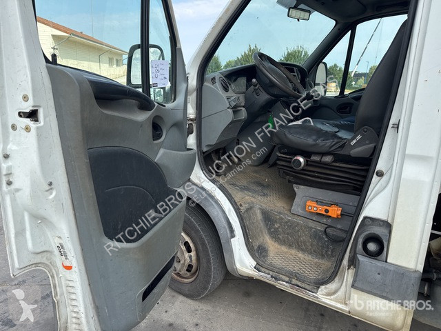 Iveco  35C12 van