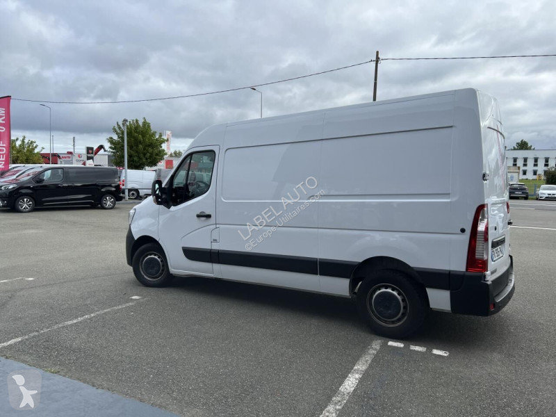 Véhicule utilitaire Renault 2.3