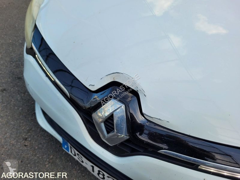 عربة نفعية Renault CLIO