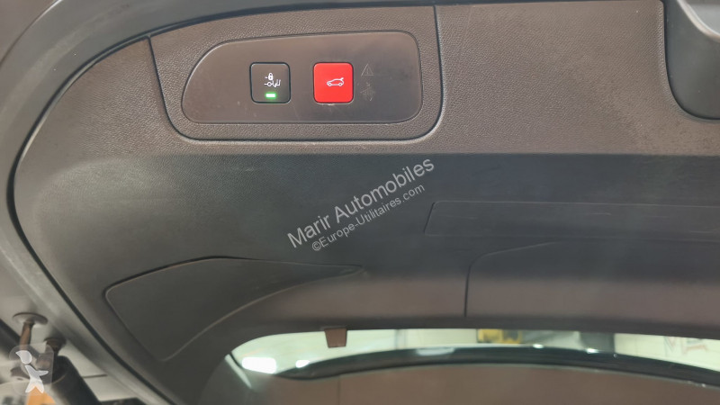 Samochód dostawczy DS DS 7 CROSSBACK