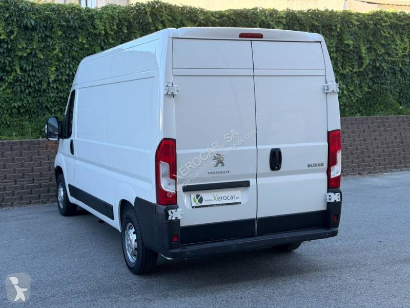 عربة نفعية Peugeot