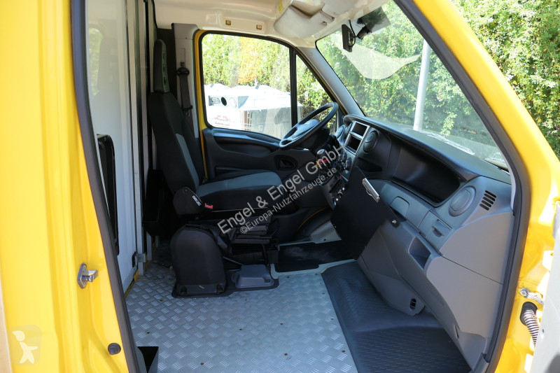 Iveco Daily 35 S11 C30C AUTOMATIK KAMERA Regale...