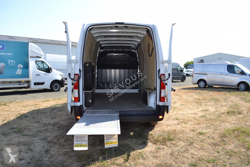 Véhicule utilitaire Renault RENAULT MASTER III...