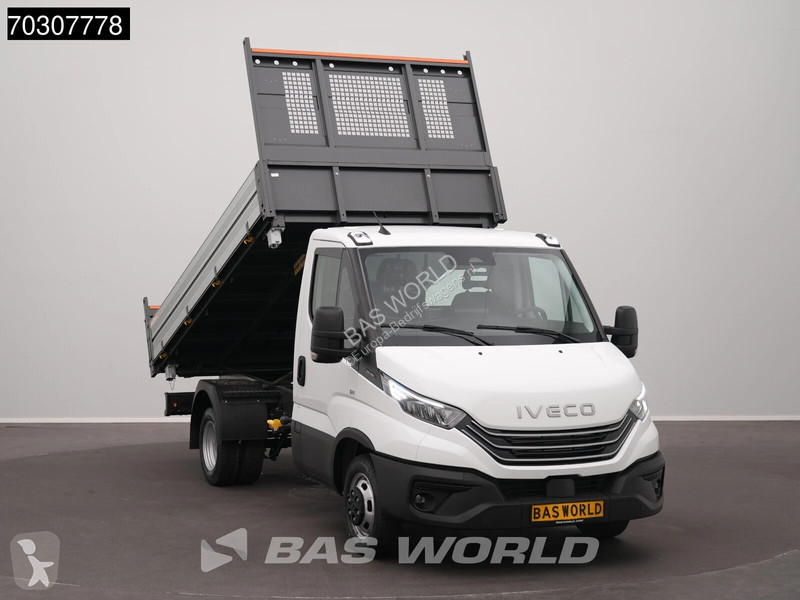 Véhicule utilitaire Iveco 35C18 3.0L...