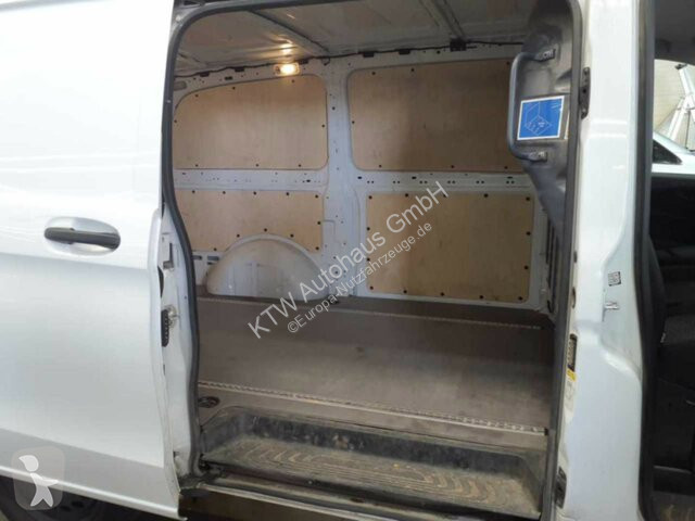 عربة نفعية Mercedes Vito116CDI KA...