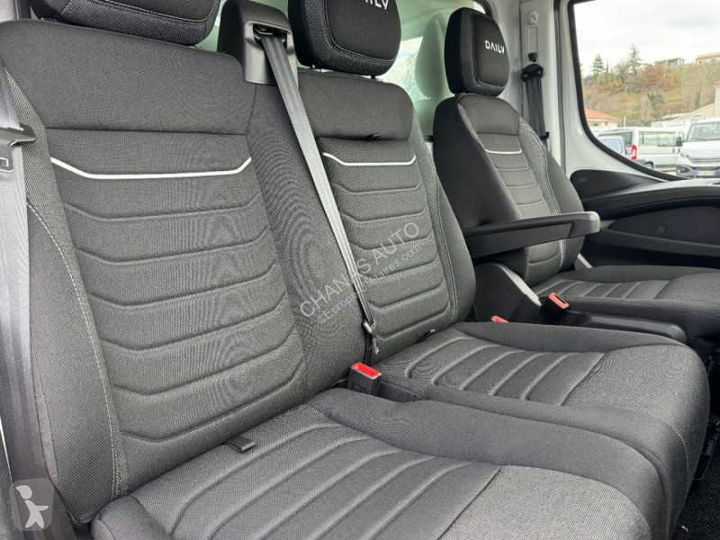 Véhicule utilitaire Iveco 35C18 A8 180CV 3L...