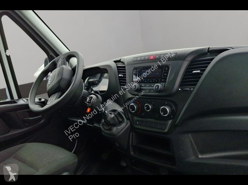 Véhicule utilitaire Iveco CCb 35C16H...