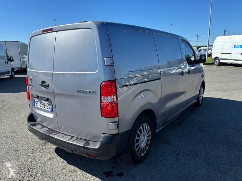 Véhicule utilitaire Toyota