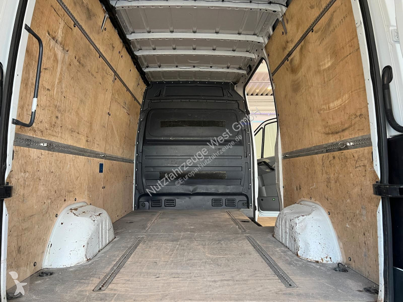 عربة نفعية Mercedes 313/316...