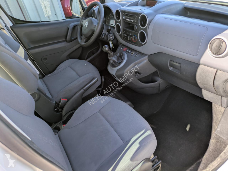 Véhicule utilitaire Citroën BERLINGO L1 II 1.6...