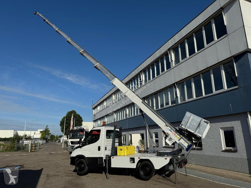 عربة نفعية Iveco 35-120 EURO 6 + Lift 30m...