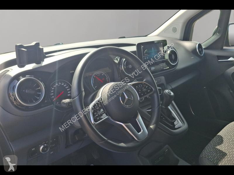 عربة نفعية Mercedes e Long Select