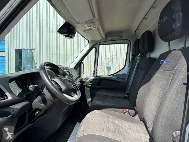 عربة نفعية Iveco
