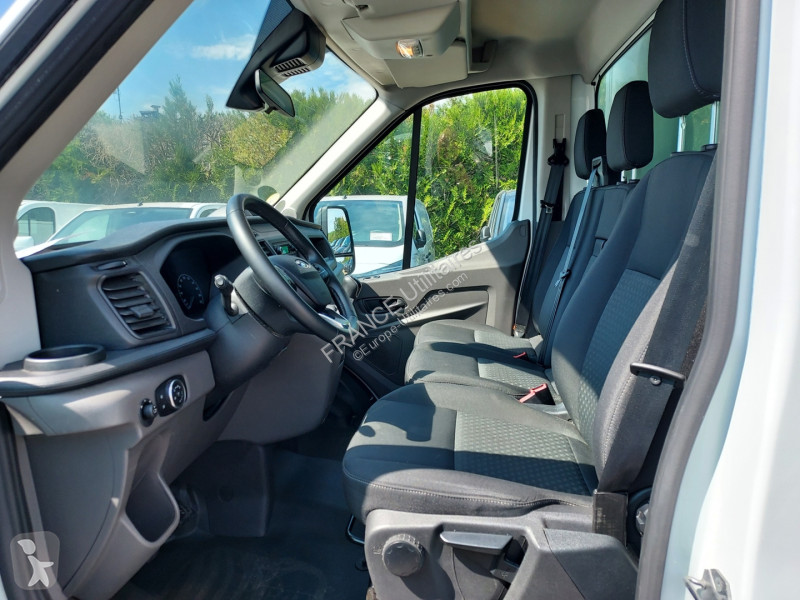 Véhicule utilitaire Ford TRANSIT 2T CAISSE...