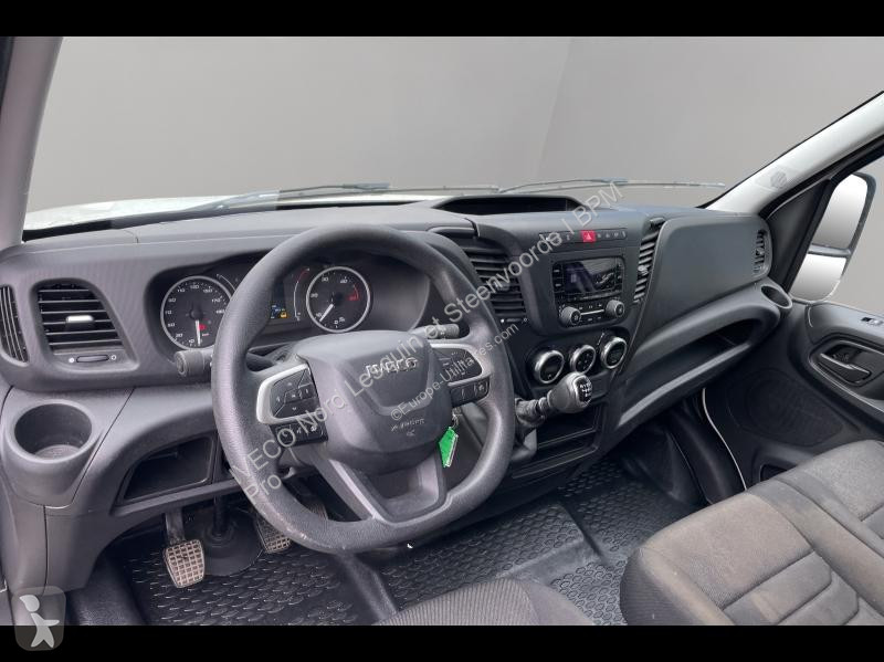 Véhicule utilitaire Iveco 35S Fg 35S14 V12 FOURGON