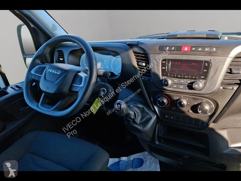 Véhicule utilitaire Iveco 35S Fg 35S14 V16