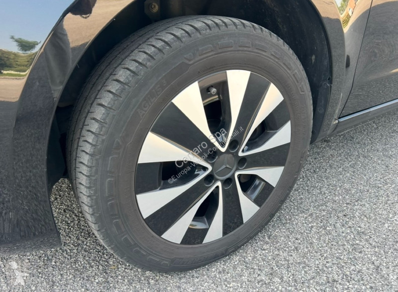 Veicolo commerciale Mercedes III