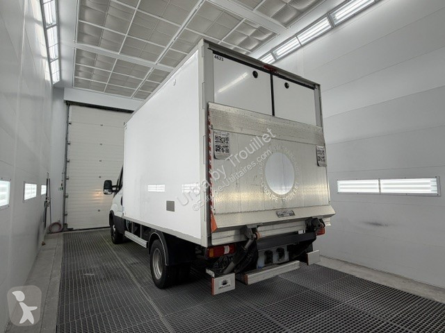 Véhicule utilitaire Iveco FRIGO 12M3 160 CV...