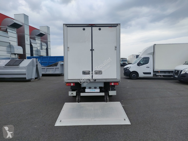 Véhicule utilitaire Iveco FRIGO 12M3 160 CV...