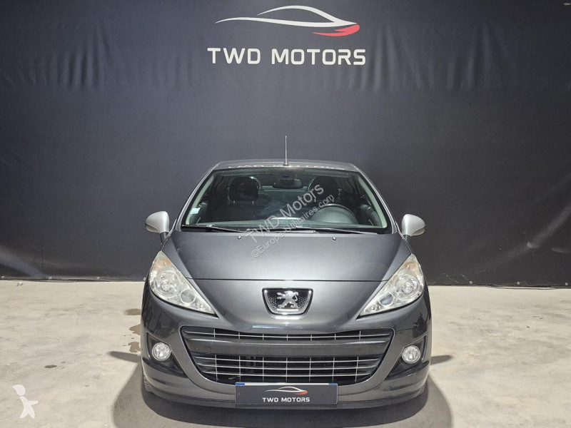 Véhicule utilitaire Peugeot 207 CC 1.6 HDi -...