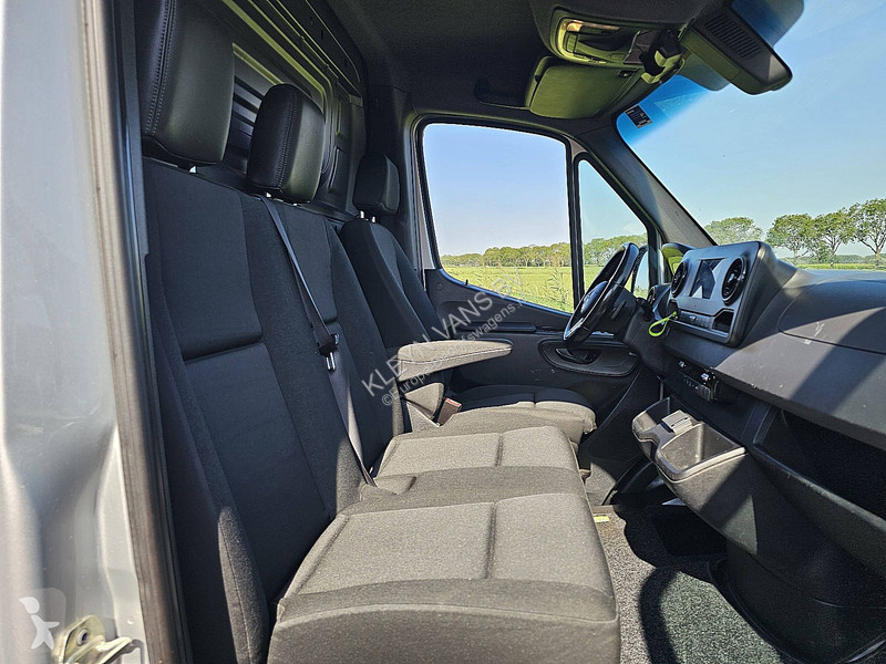 Коммерческий автомобиль Mercedes 317 L2H2...