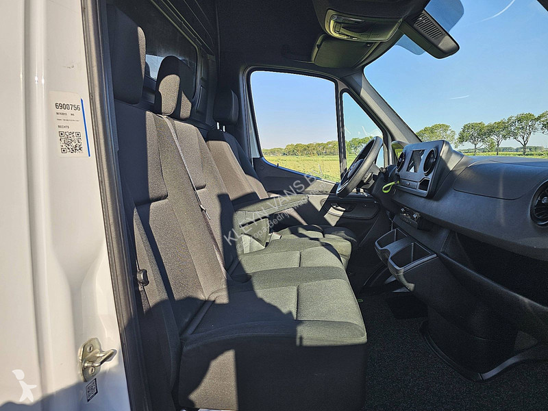 عربة نفعية Mercedes 317 L2H2 RWD Automaat