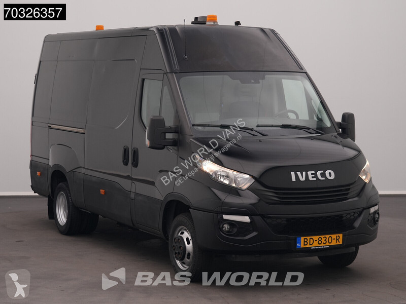 Véhicule utilitaire Iveco 50C18 3.0L...