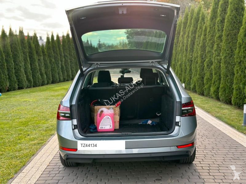 عربة نفعية Skoda 2.0 TDI SCR 147kW DSG STYLE COMBI
