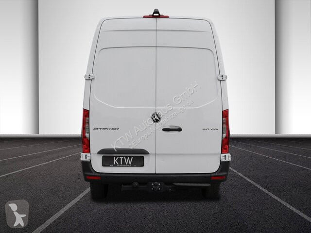 Véhicule utilitaire Mercedes Sprinter 317...