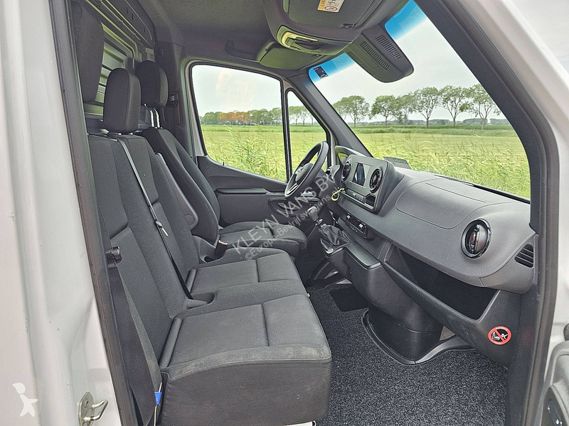 عربة نفعية Mercedes 315 L2H1 RWD Mbux AC