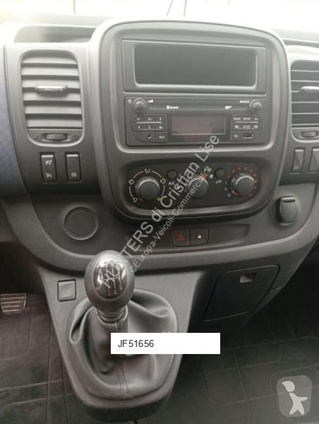 Véhicule utilitaire Opel 6 posti
