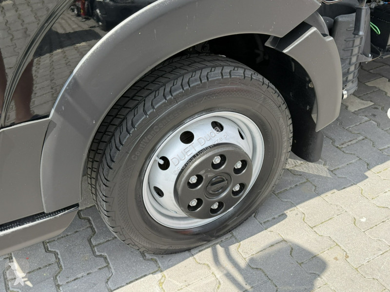 Furgoneta Nissan
