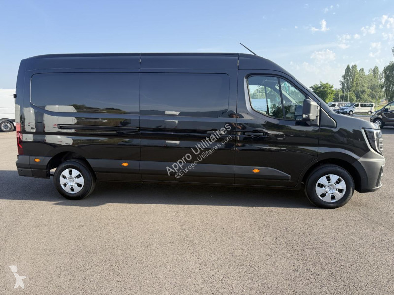 Véhicule utilitaire Nissan INTERSTAR Tekna 3.5t...