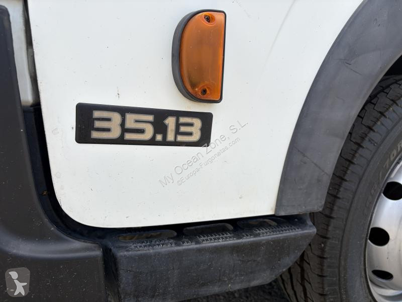 Samochód dostawczy Nissan 35.13